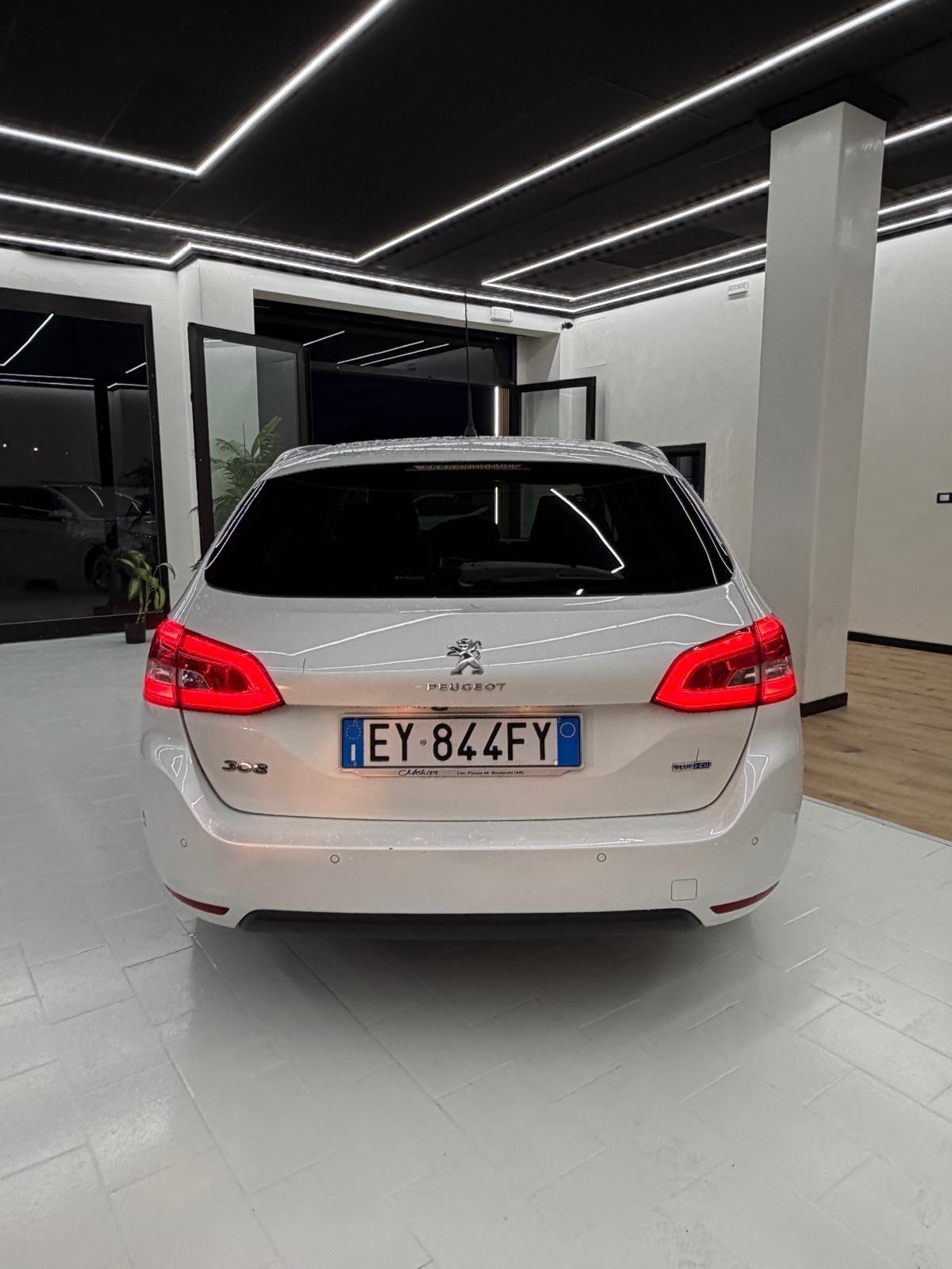 Peugeot 308 BlueHDi 150 S&S SW Allure