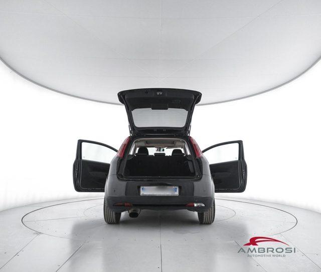 FIAT Punto 1.3 MJT 90 CV 5 porte Dynamic - PER OPERATORI DEL