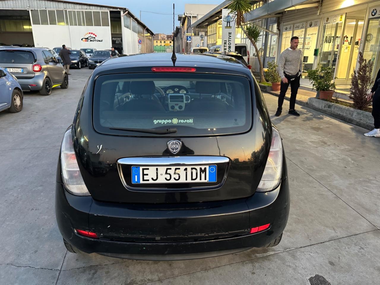 Lancia Ypsilon 1.2 69 CV Unyca neopatente