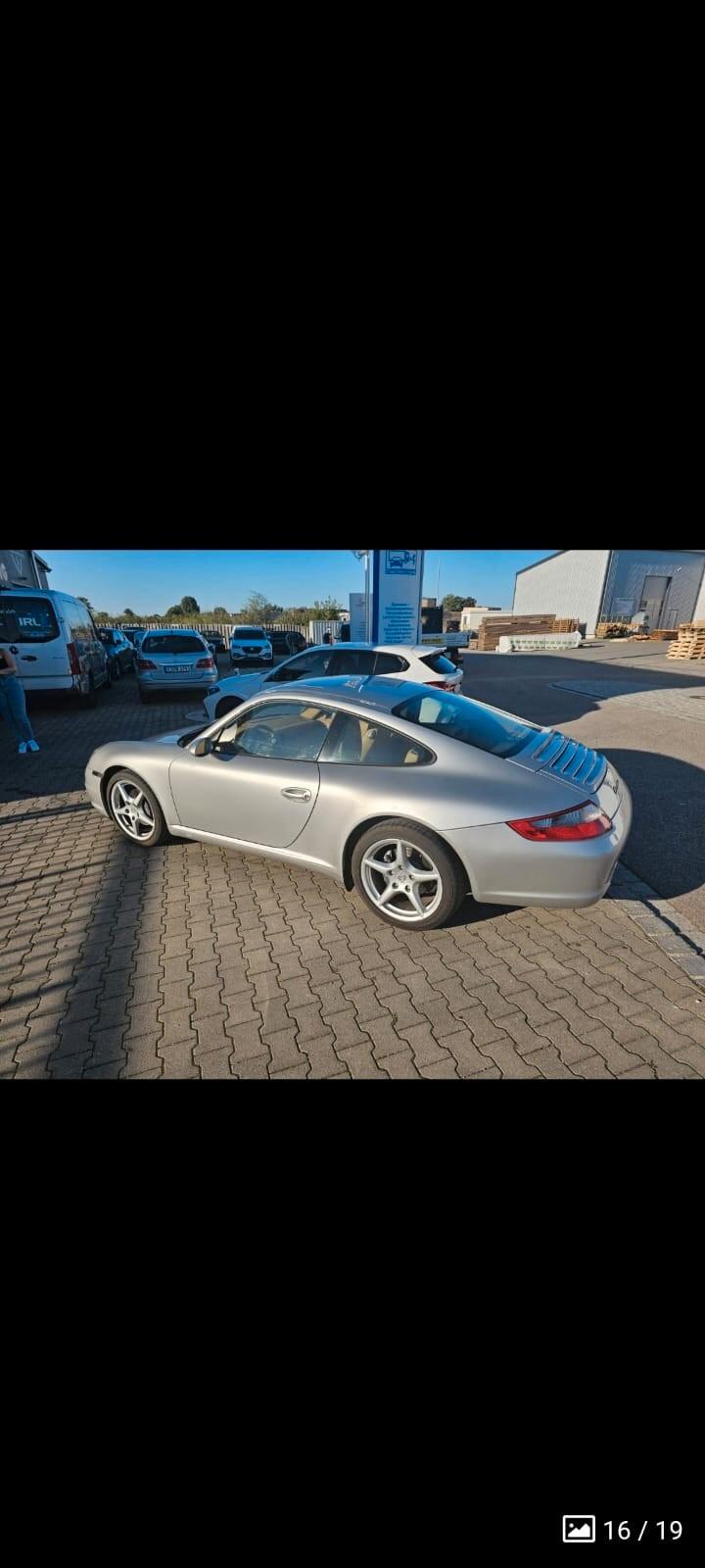 Porsche 911 Carrera Coupe' ** MANUALE ** ** IVA ESPOSTA **