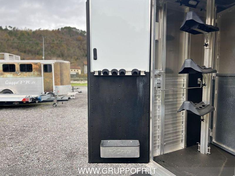 Exiss / Sooner ESCAPE 6306 LQ ESCAPE 6306 LQ LIVING QUARTERS TRAILER TRASPORTO CAVALLI