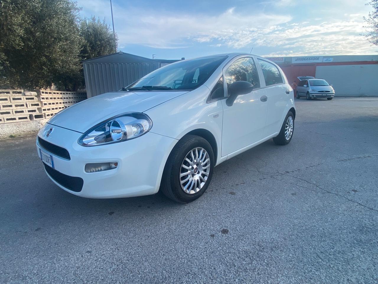 Fiat Punto 1.3 MJT II S&S 95 CV 5 porte Street