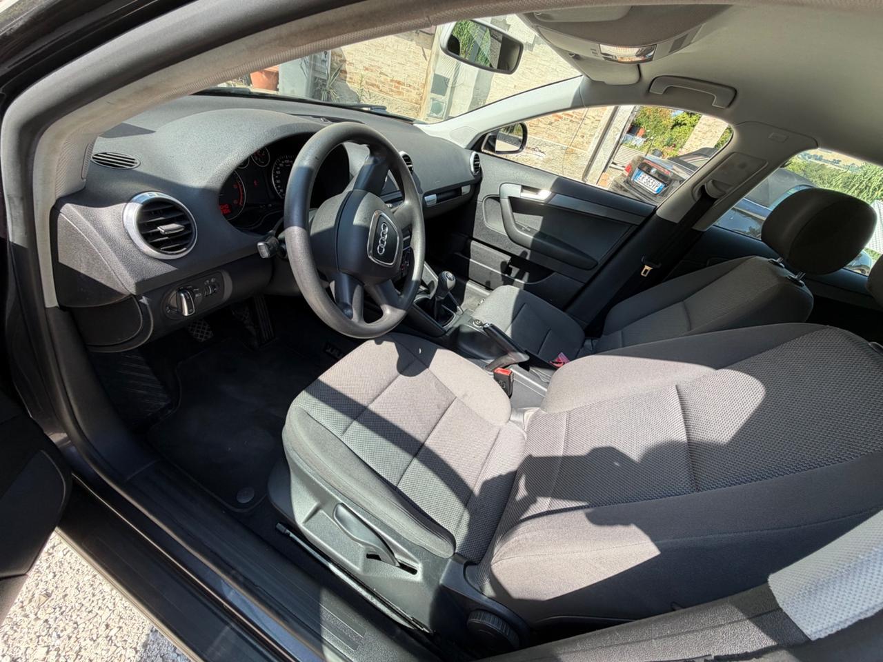 Audi A3 1.6 TDI 105 CV CR Ambition