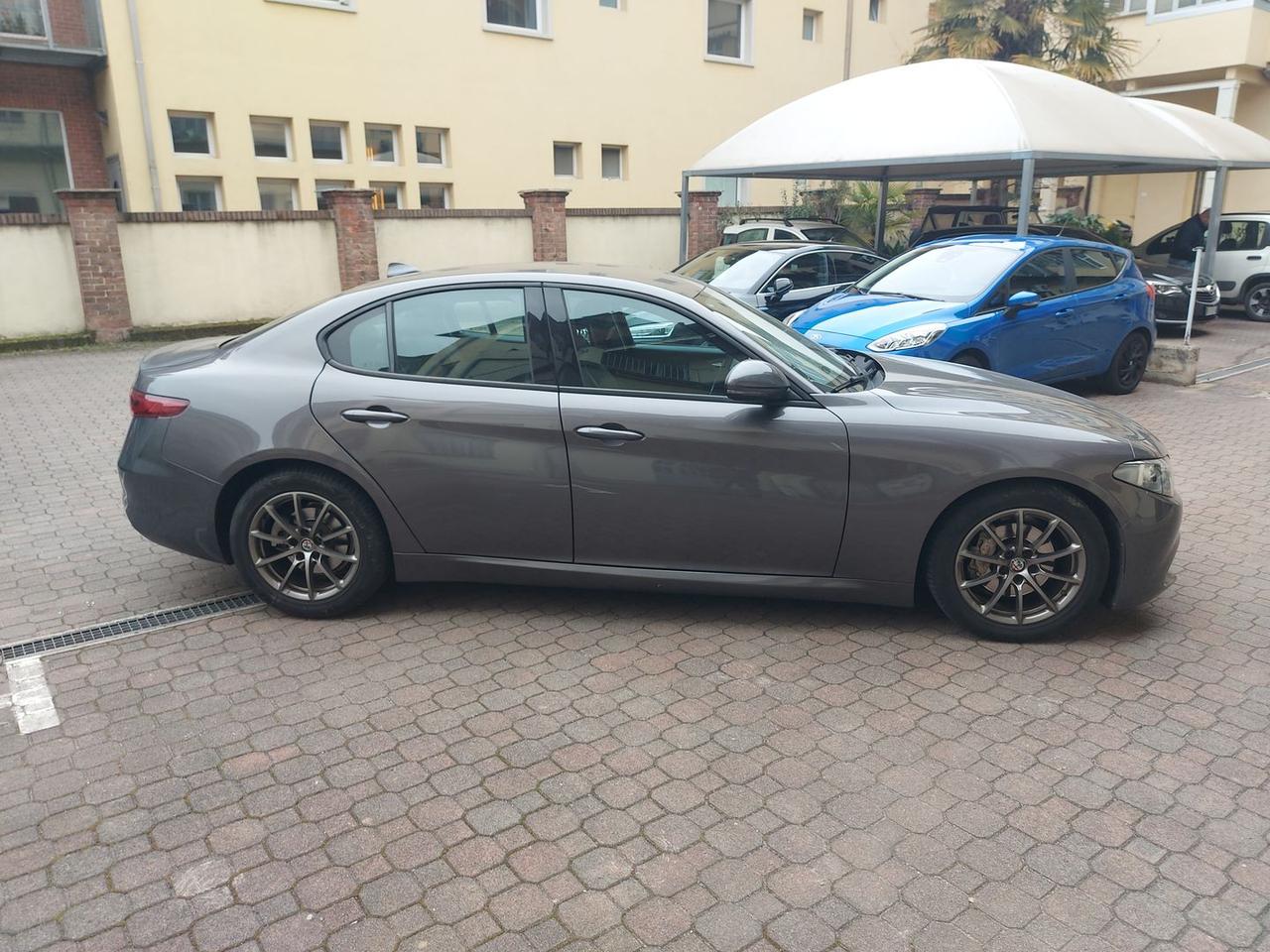 Alfa Romeo Giulia Super 2.2 JTD 150 CV