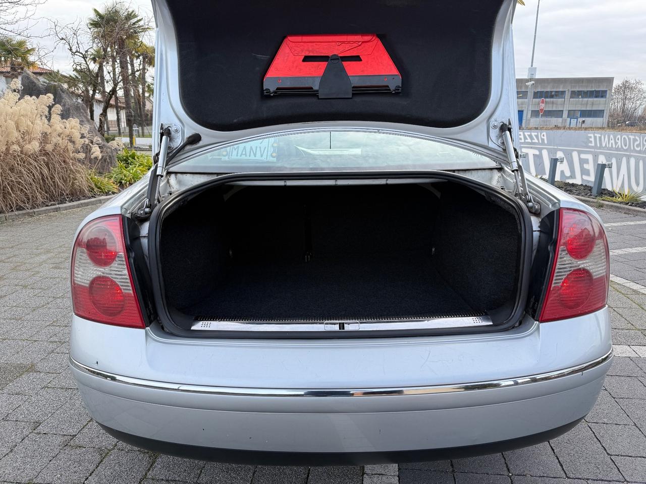 Volkswagen Passat 1.9 TDI/130 CV cat H.line Cambio automatico