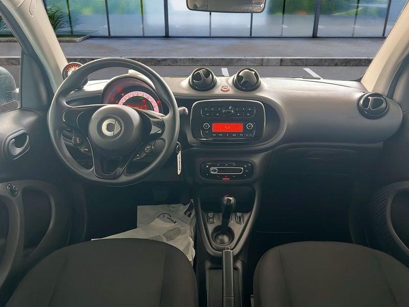 smart fortwo fortwo EQ Pure 22 KW