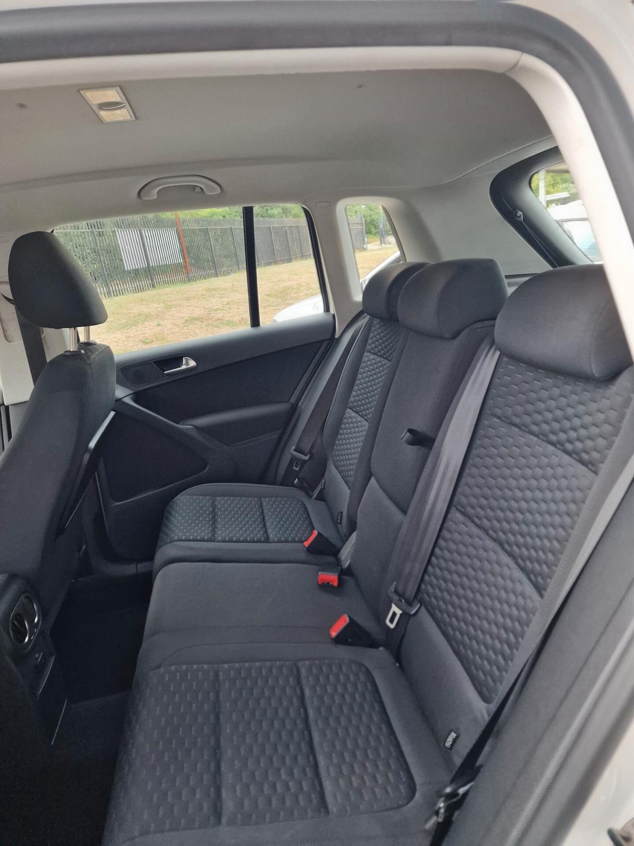 Volkswagen Tiguan 2.0 TDI DPF 4MOTION "159.000 km*