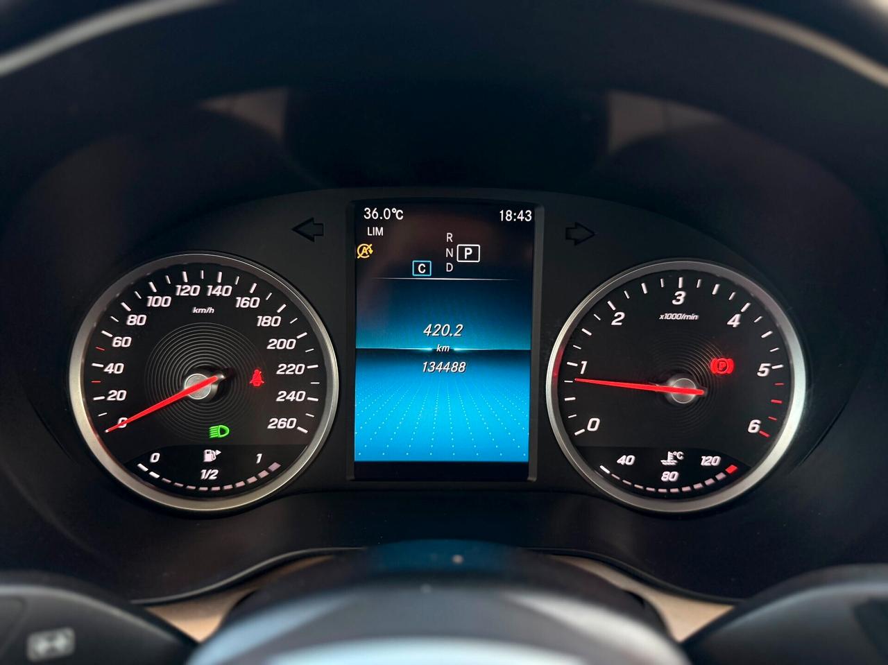 Mercedes-benz GLC 300 d 4Matic Sport TOTAL BLACK