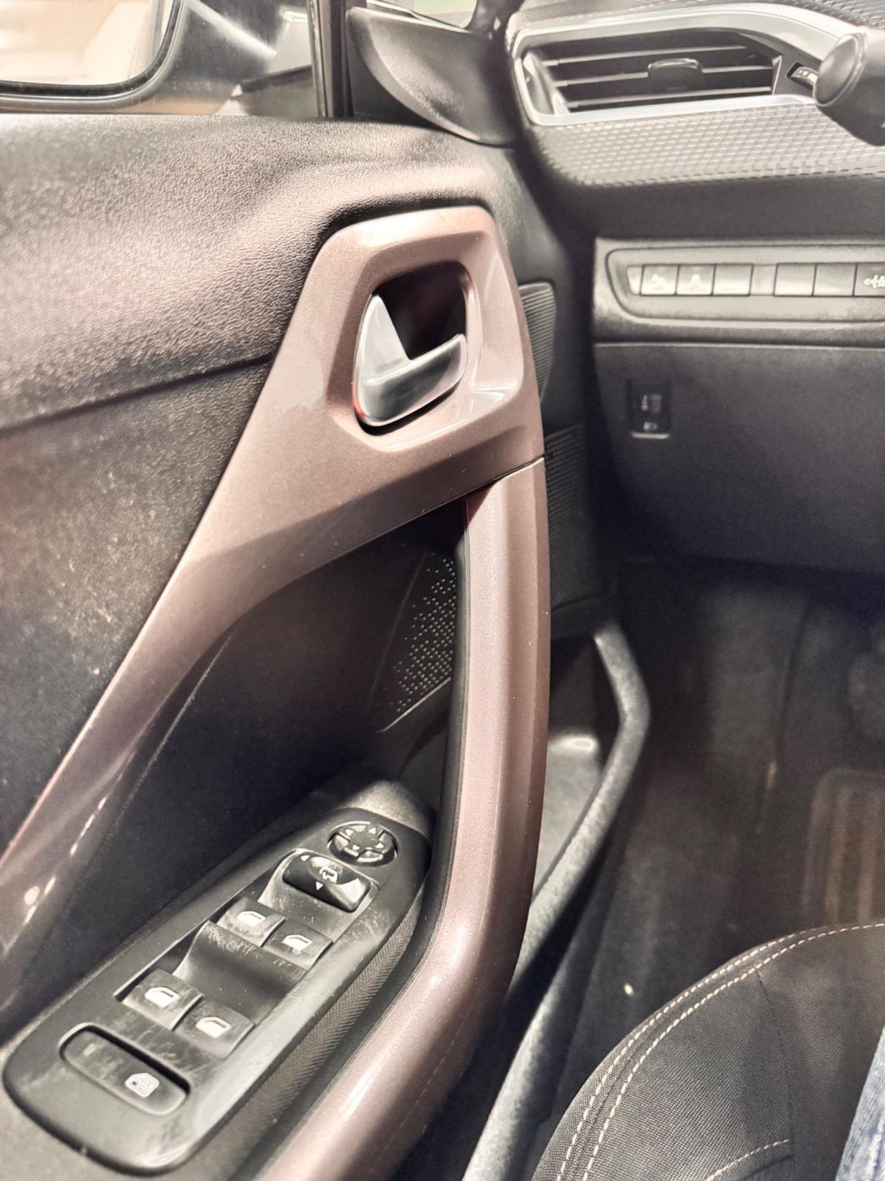 Peugeot 2008 1.4 HDi 68 Cv - 2013