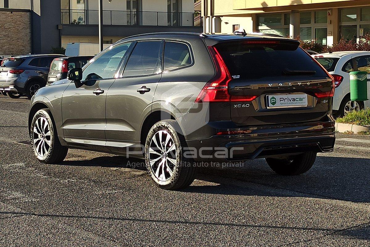 VOLVO XC60 B4 (d) automatico Plus Dark