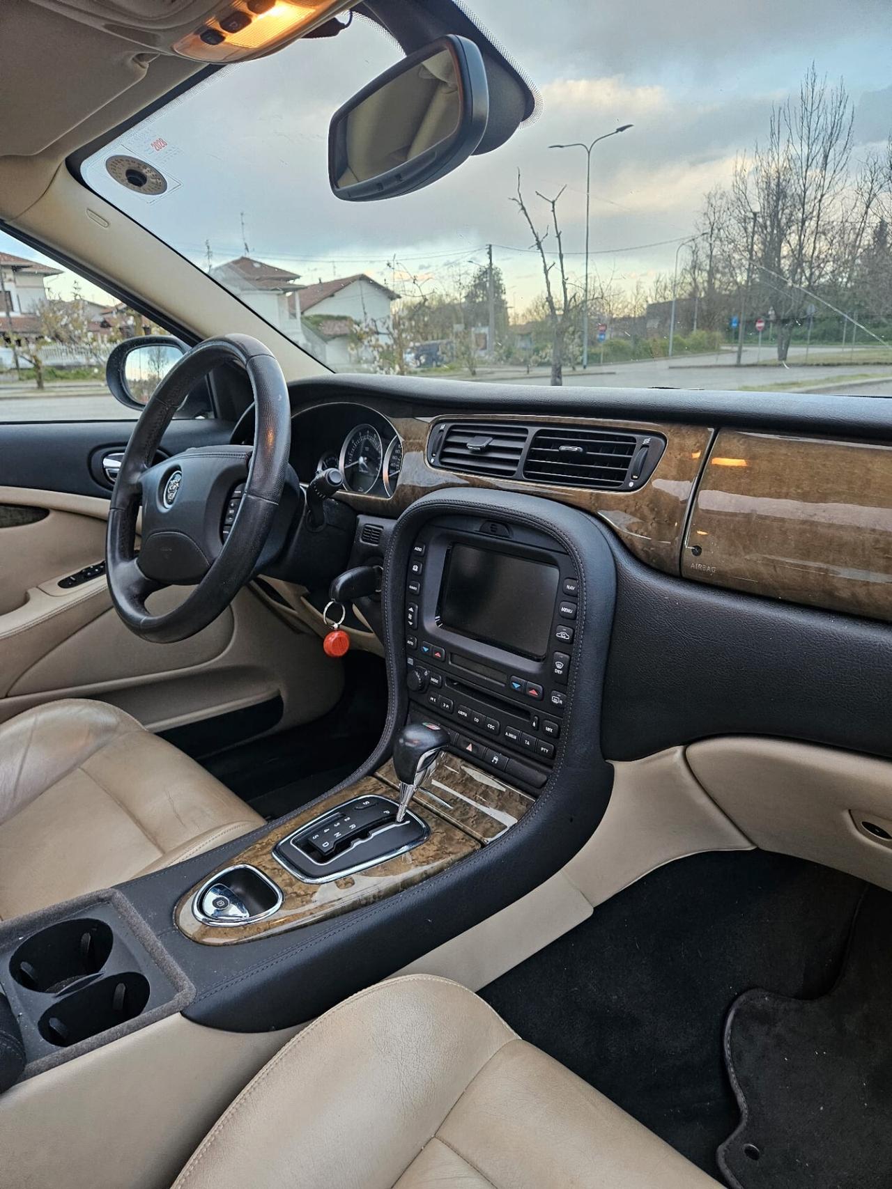 Jaguar S-Type 4.2 V8 cat R Super Charged