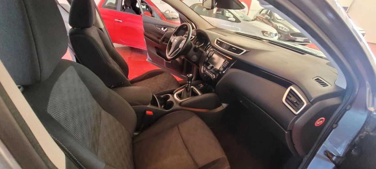Nissan Qashqai 1.5 dCi N-Connecta