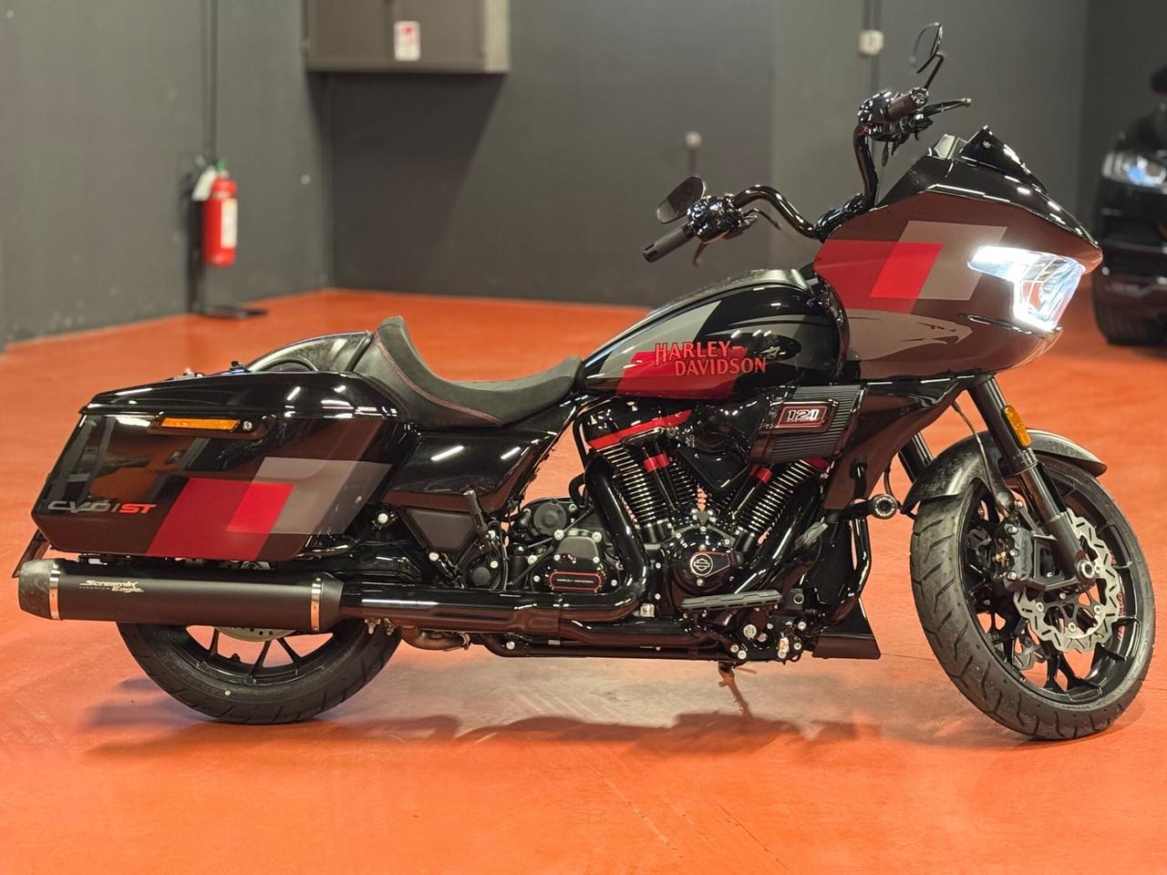 Harley-davidson Street Glide C.V.O. CVO ST