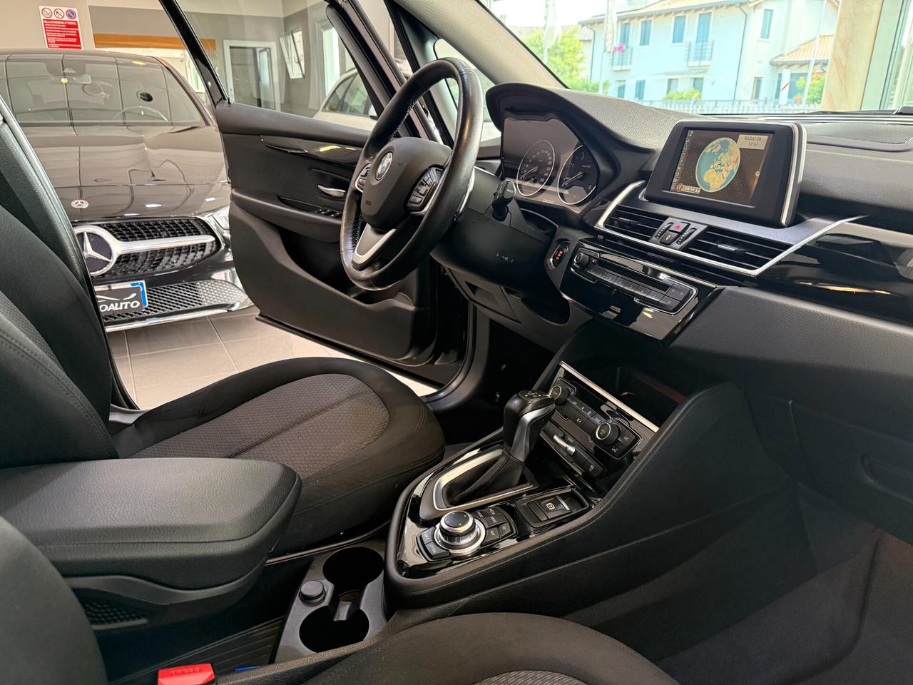Bmw 2er Active Tourer 216d Advantage