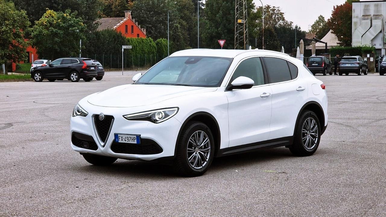 Alfa Romeo Stelvio 2.2 Turbodiesel 190 CV AT8 Q4