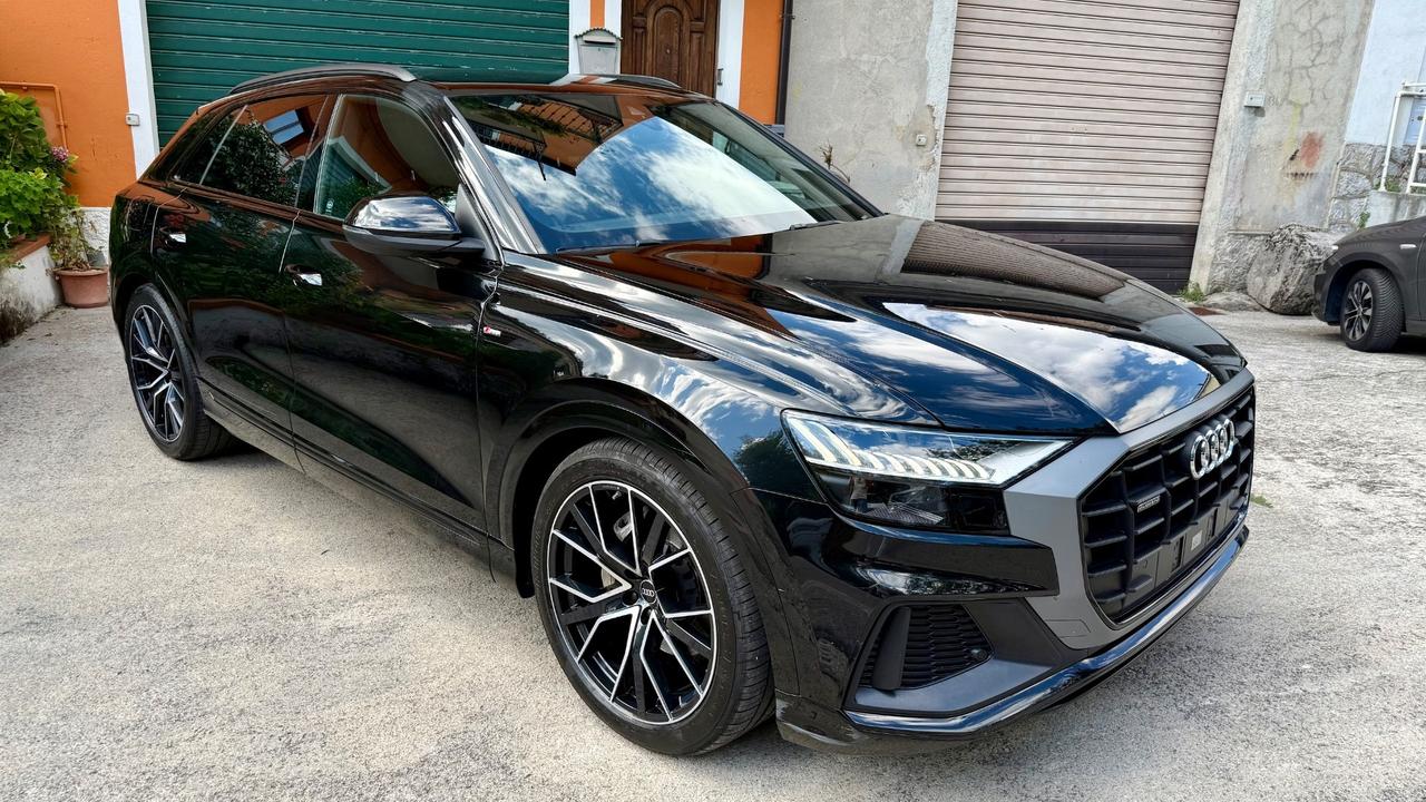 Audi Q8 50 TDI 286 CV quattro S-Line