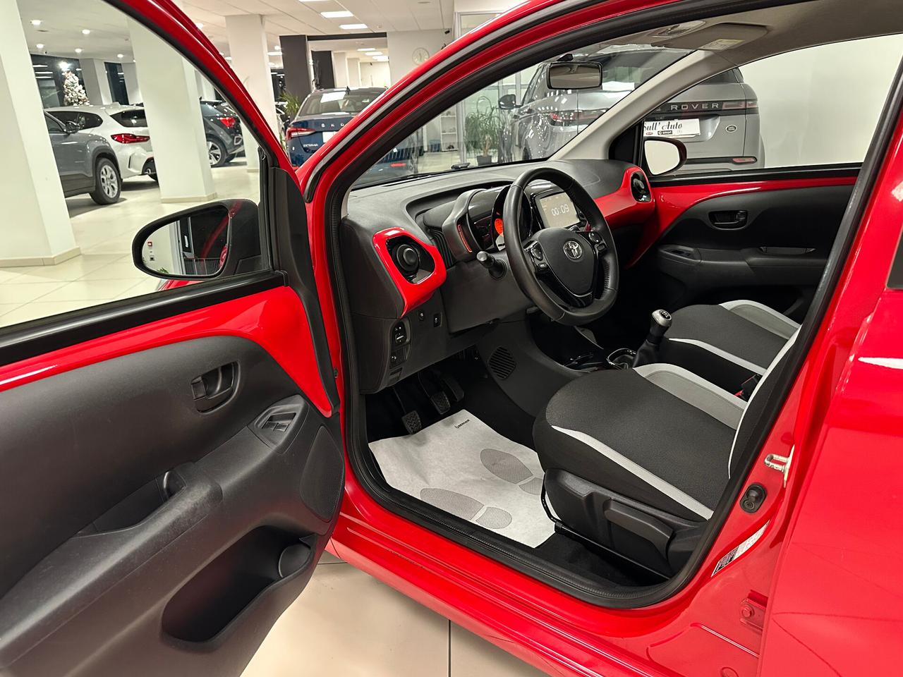 Toyota Aygo 1.0 VVT-i 69 CV 5 porte x-cite - 2015