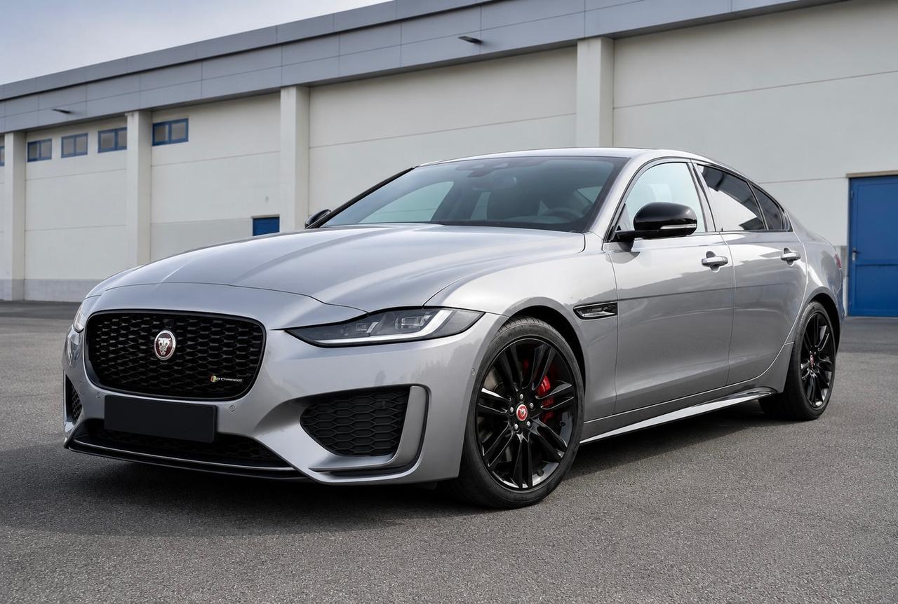 Jaguar XE 2.0 D 204 CV aut. R-Dynamic Black EDITION