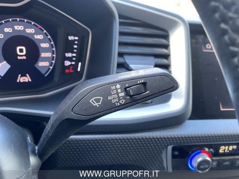 Audi A1 citycarver 30 TFSI Identity Contrast