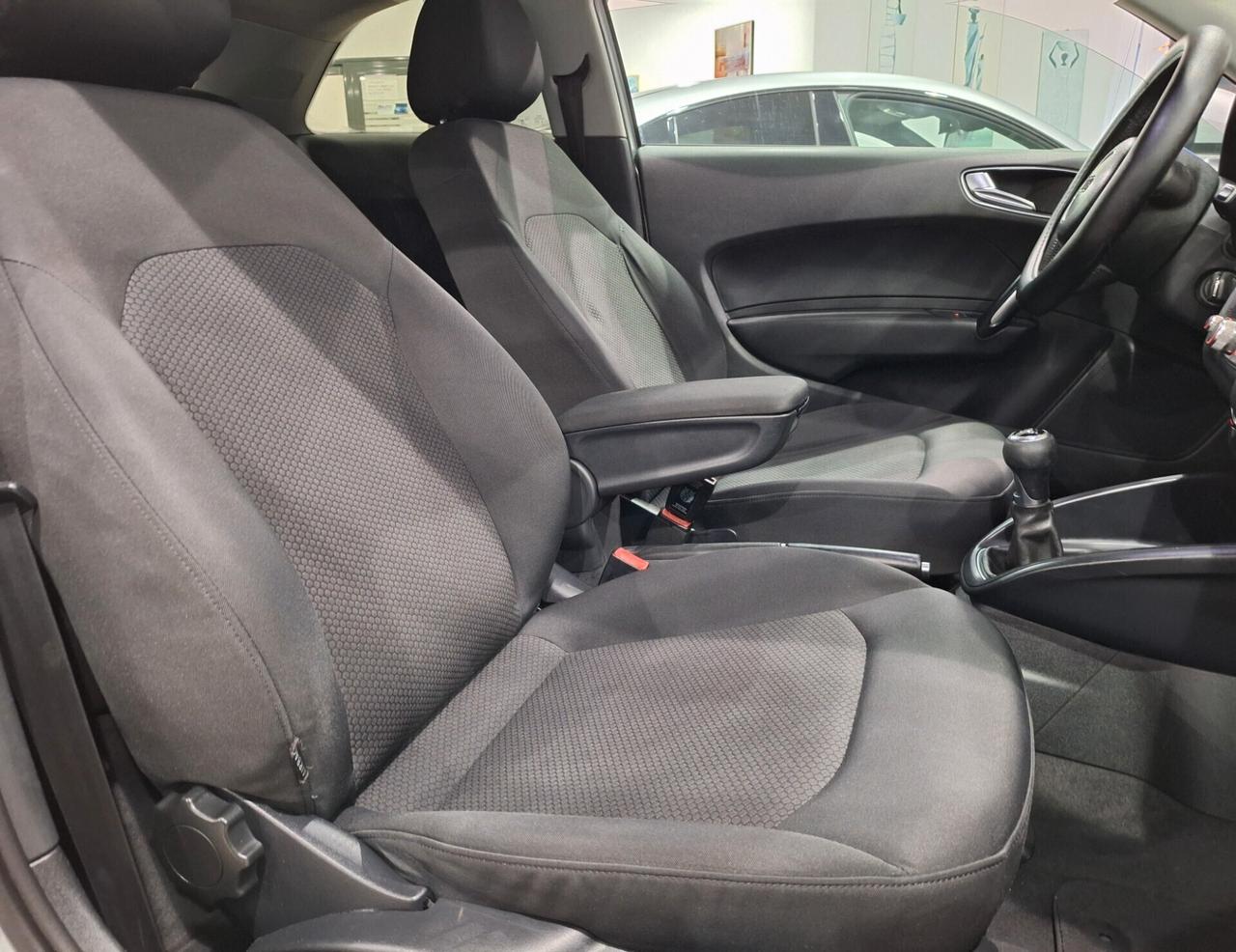 Audi A1 1.6 TDI 105 CV S-line PERMUTO