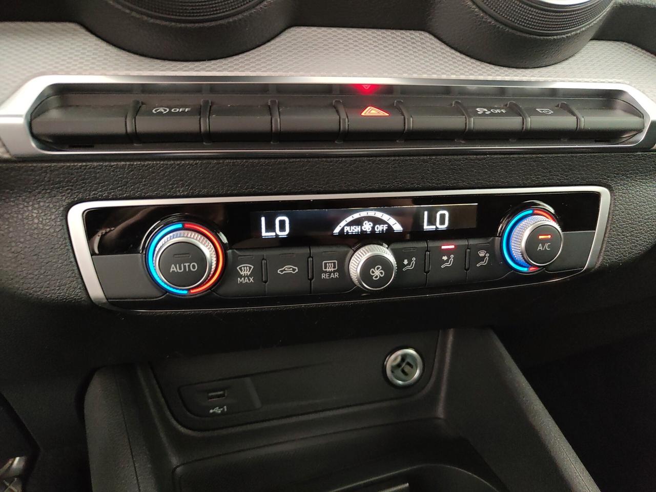 Audi Q2 30 TDI Business