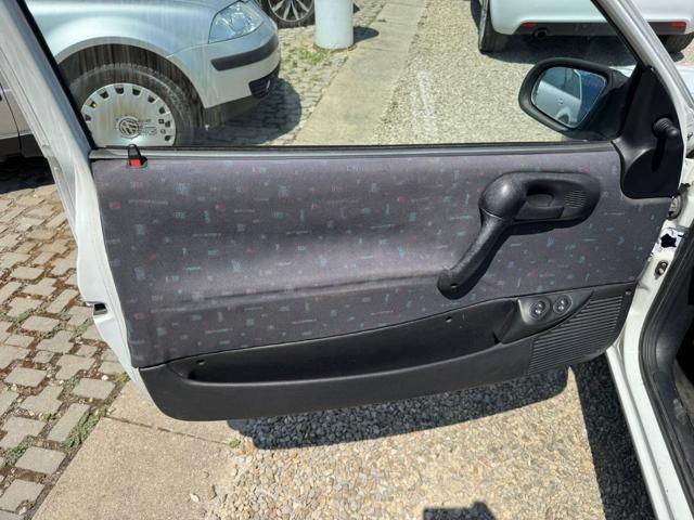 OPEL Corsa 1.0i 12V cat 3 porte Viva