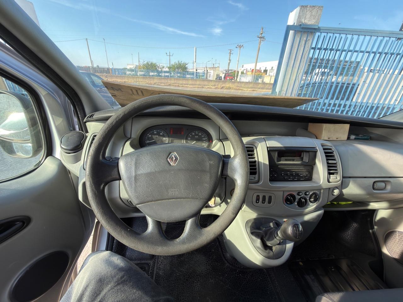 Renault Trafic 2.0dci “9 POSTI”