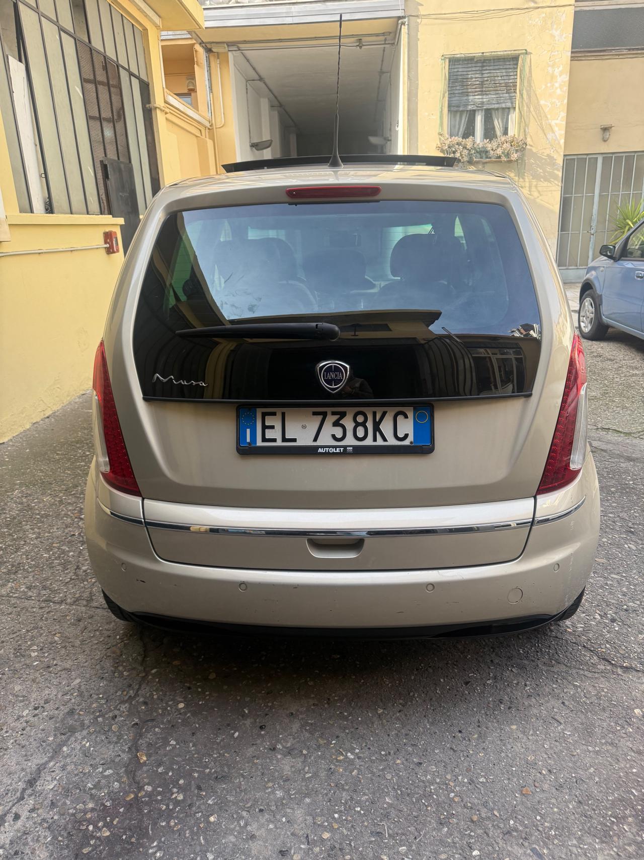 Lancia Musa 1.4 16v GPL 5th Avenue dfn