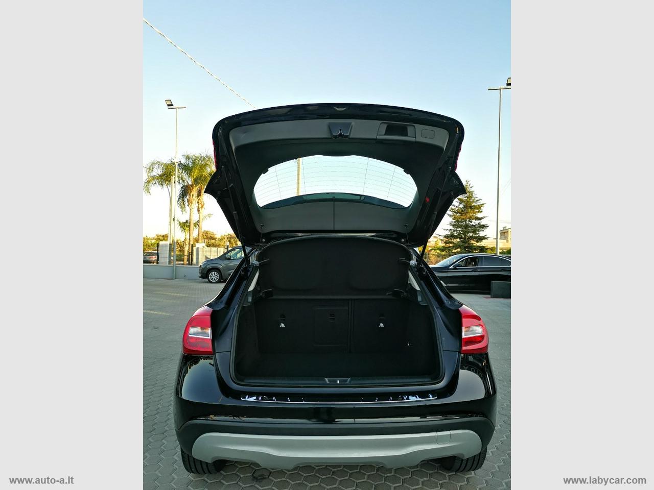 MERCEDES-BENZ GLA 180 d Automatic Sport