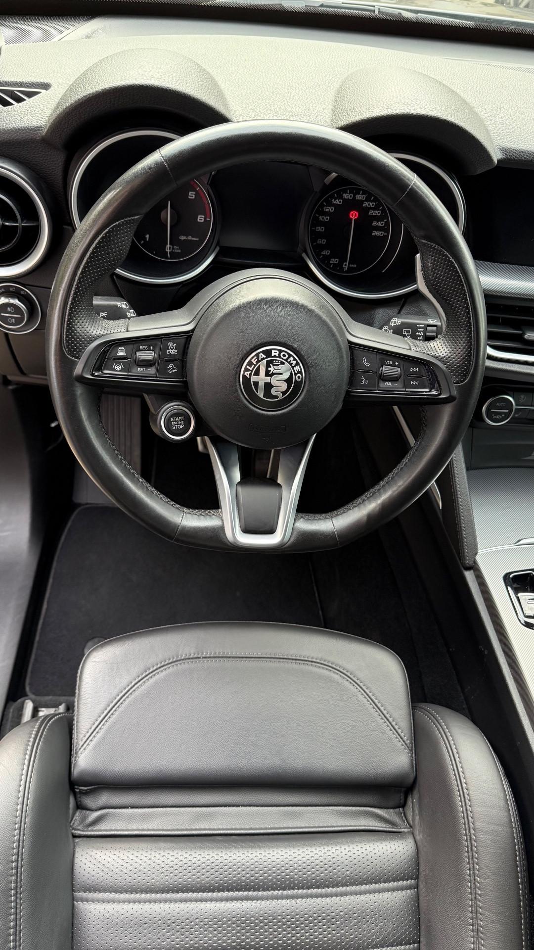 Alfa Romeo Stelvio 2.2 Turbodiesel 210 CV AT8 Q4 Veloce