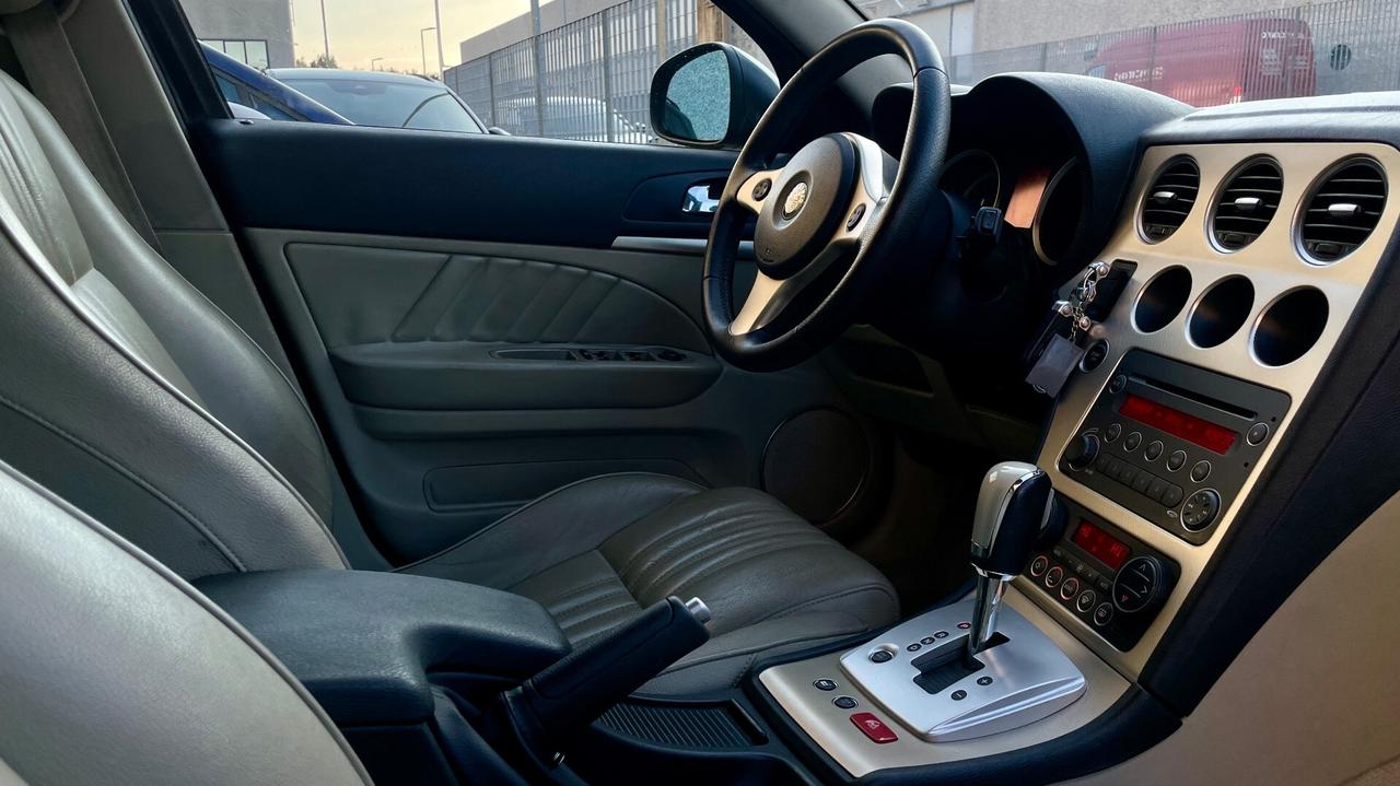 ALFA ROMEO 159 SPORTWAGON 2.4 JTDM EXCLUSIVE Q-TRONIC 200CV - PELLE, IMPIANTO BOSE