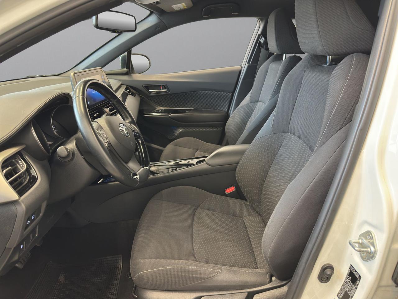 Toyota C-HR 1.8h Trend 2wd e-cvt