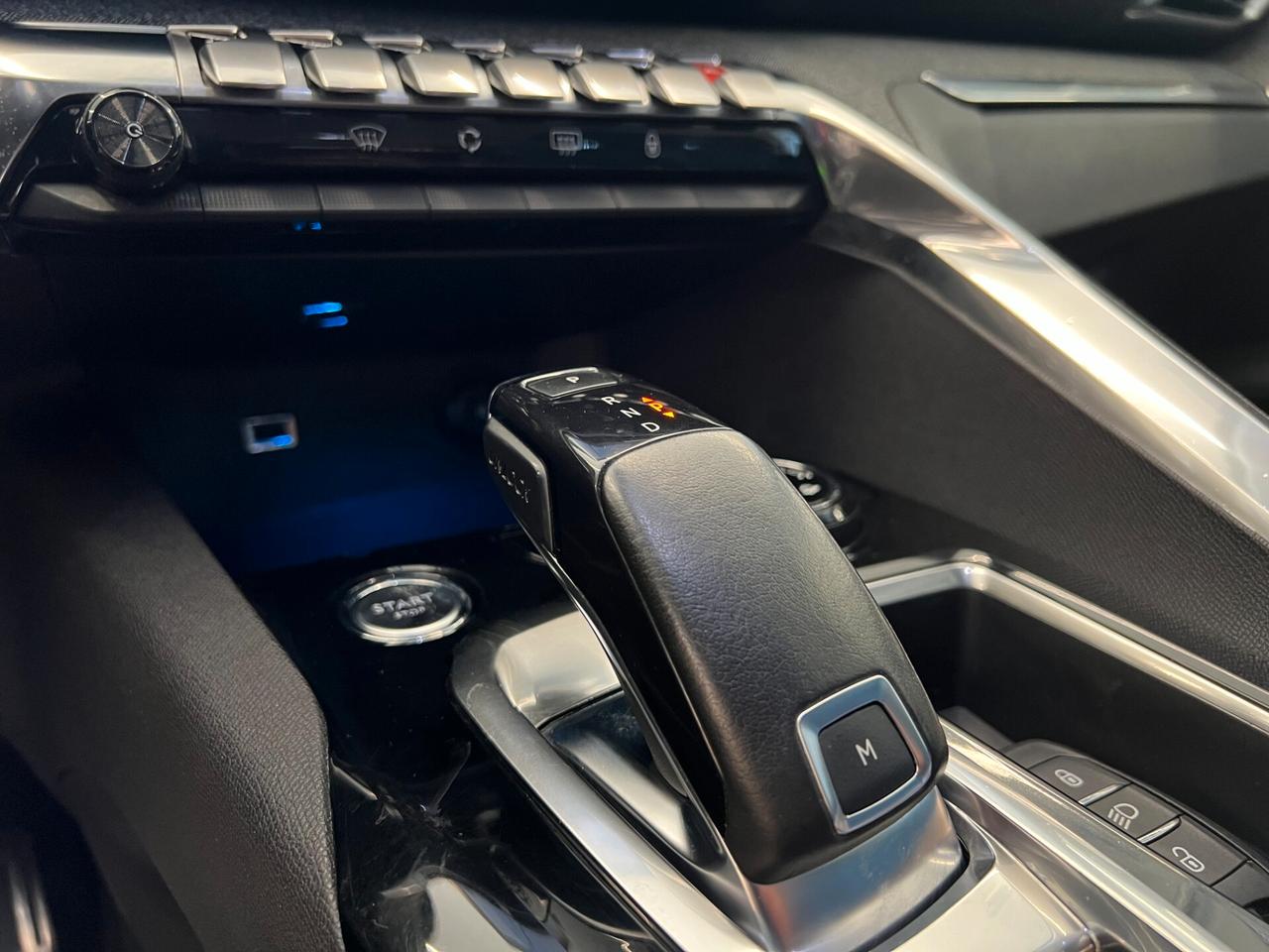 Peugeot 3008 BlueHDi 120 S&S EAT6 Crossway