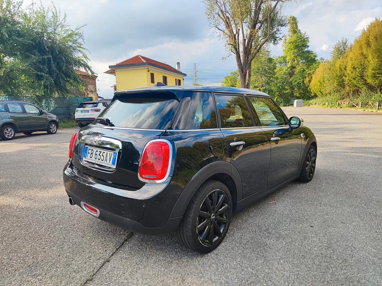 Mini 1.5 D 5 porte 65.000 KM