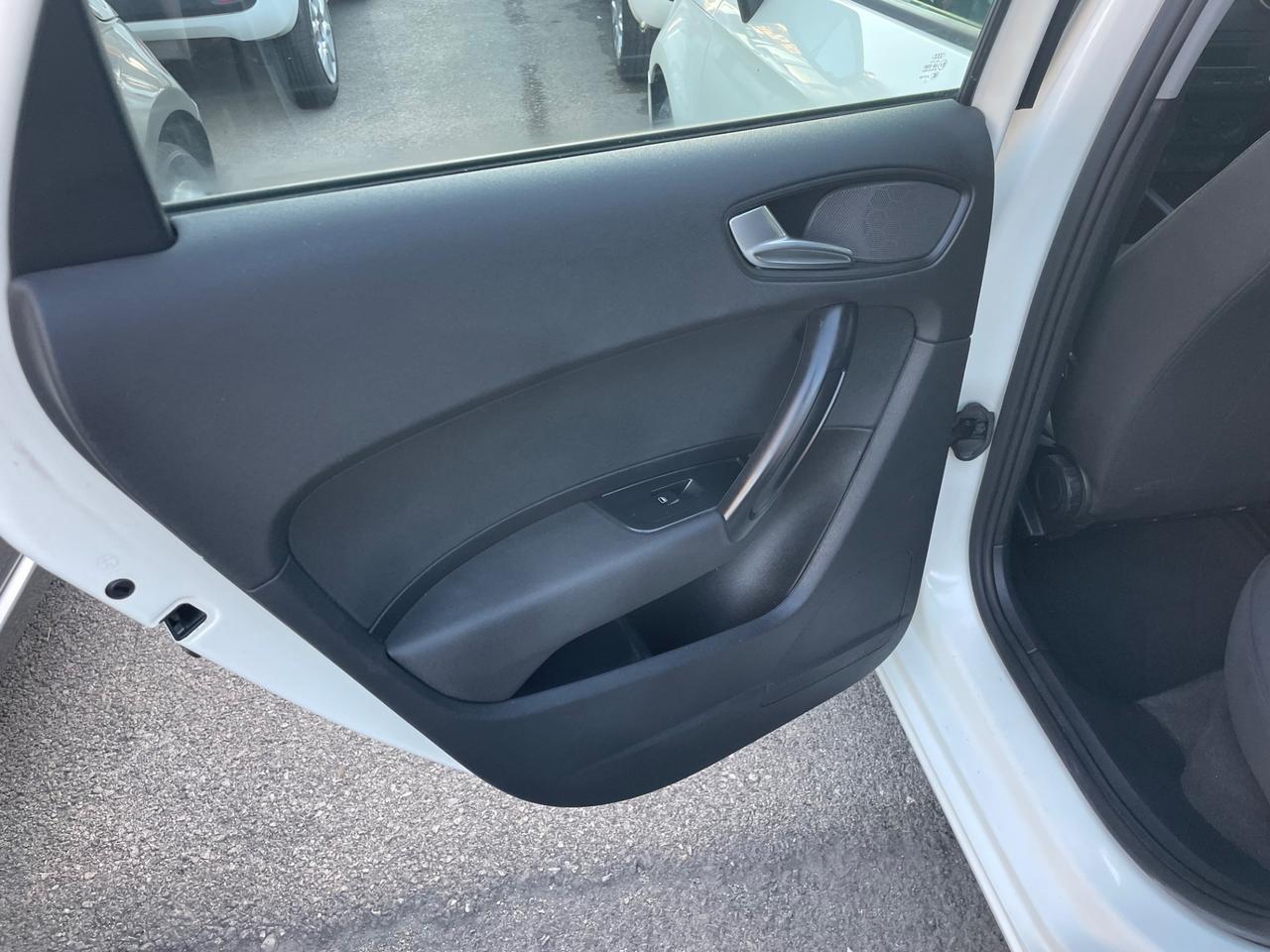 AUDI A1 1.6 DIESEL 90 (CV) 2012