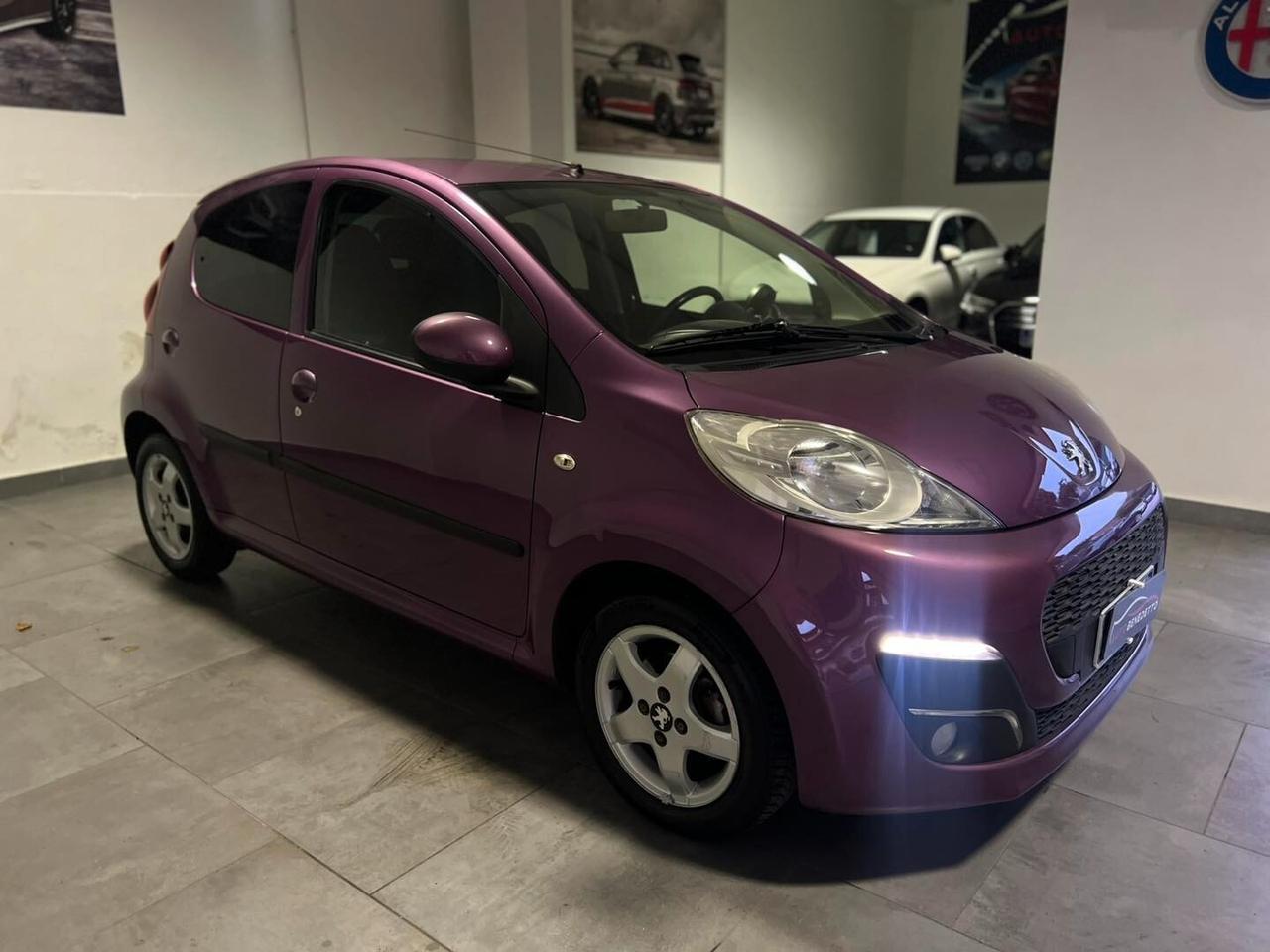 PEUGEOT 107 1.0 2TRONIC 2013