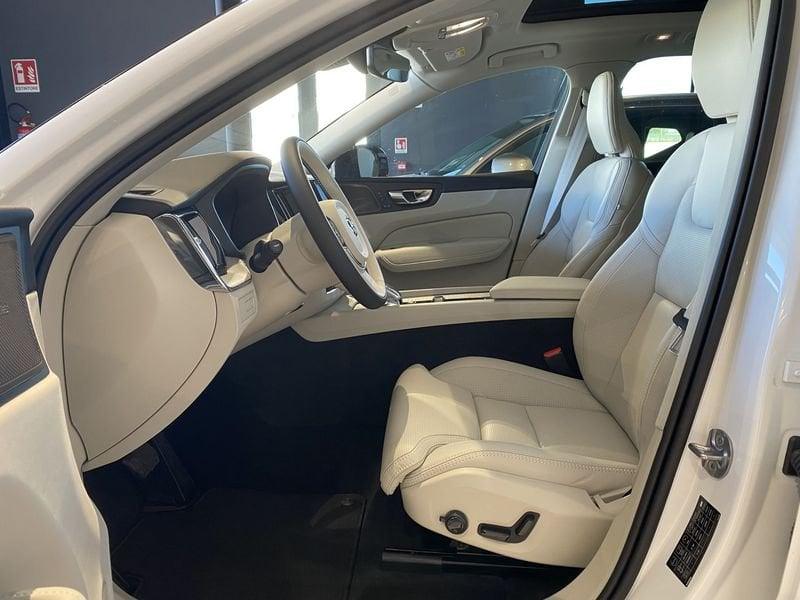 Volvo XC60 Recharge T6 253+145 CV AWD Plug-in Hybrid Automatica Recharge Ultra Dark