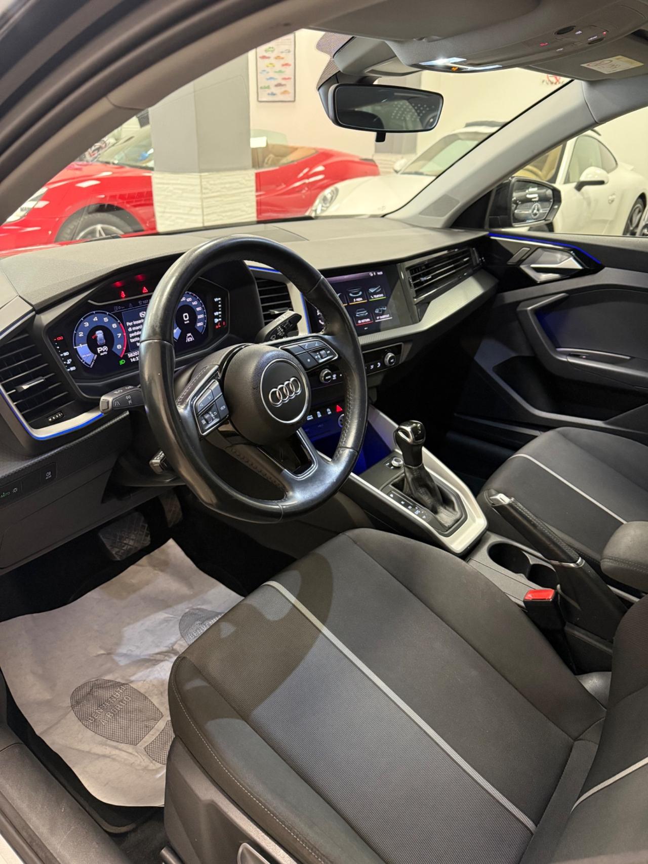 Audi A1 citycarver 30 TFSI S tronic Admired