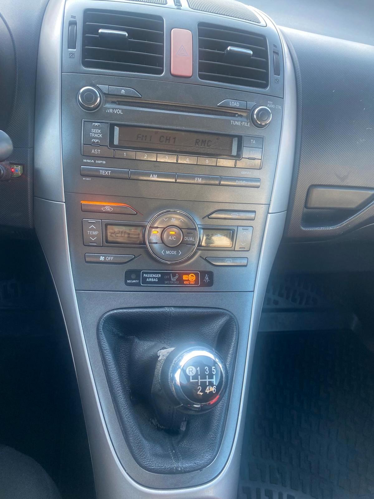 Toyota Auris 2.0 D-4D DPF 5 porte Sol MY'08