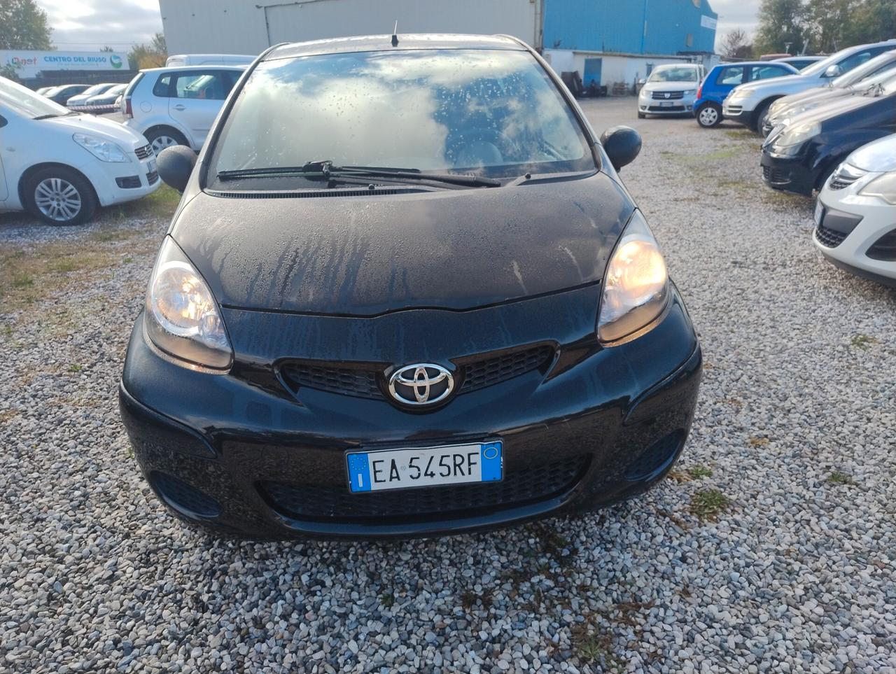 Toyota Aygo 1.0 12V VVT-i 5 porte Sol Connect Red Edition