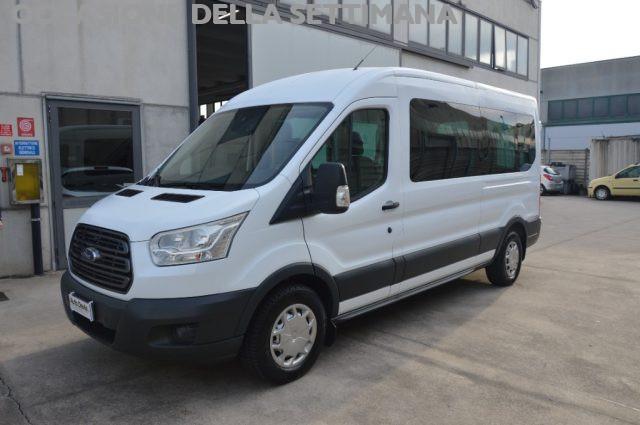 FORD Transit 9 POSTI CON PEDANA DI CARICO