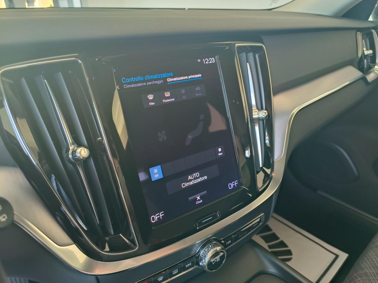 Volvo V60 B4 (d) Geartronic Momentum Business