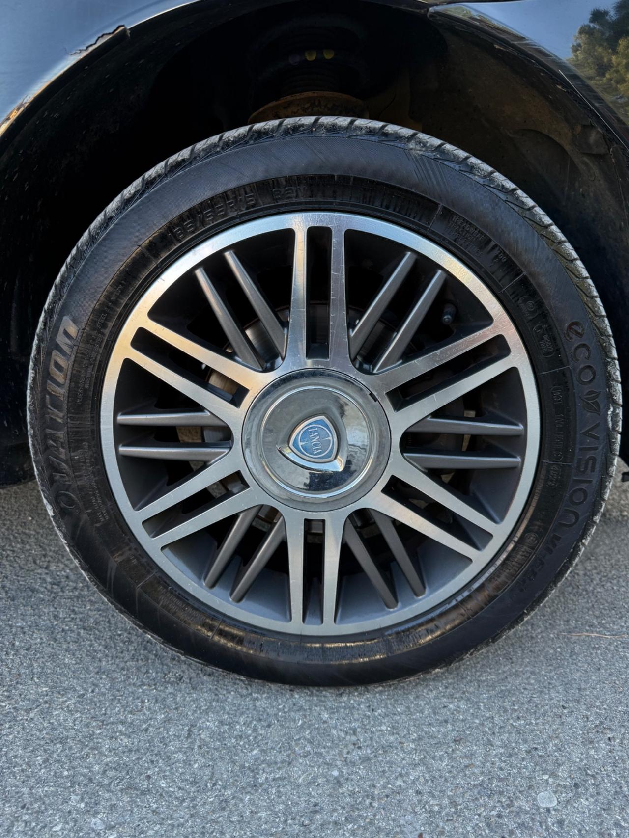 Lancia Ypsilon 1.3 MJT 75 CV Platinum