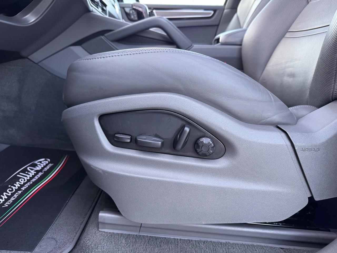 Porsche Cayenne 3.0 V6 E-Hybrid Platinum Edition