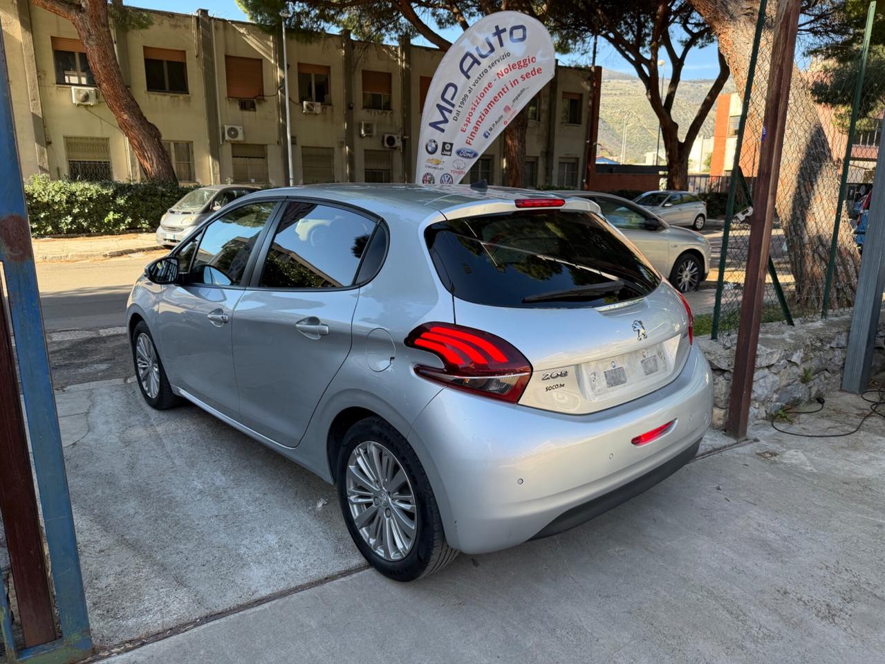 Peugeot 208 82CV 5 porte Allure
