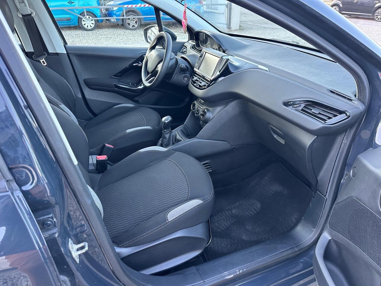 Peugeot 208 PureTech 82 5 porte Allure Neopatentati