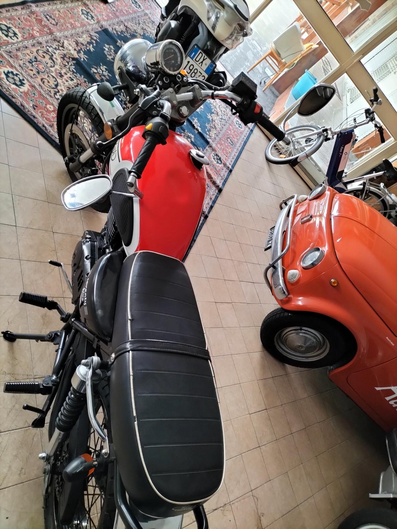 Mash Scrambler 125 .