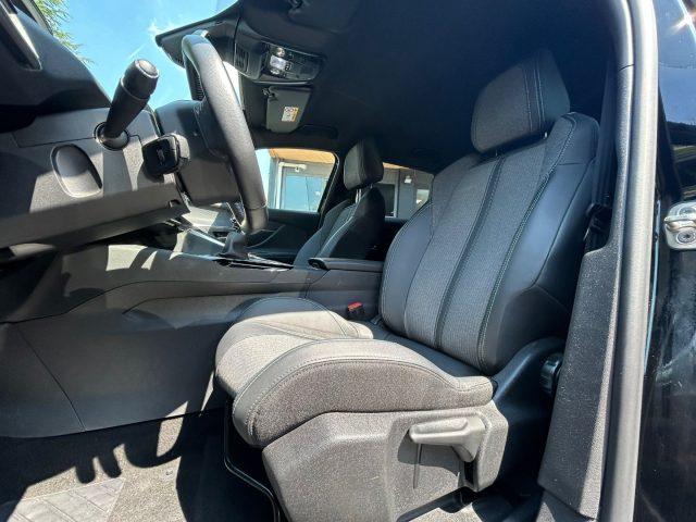 PEUGEOT 3008 PureTech Turbo 130 Allure Pack