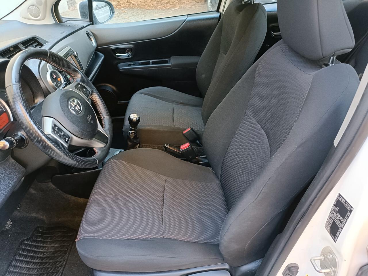 Toyota Yaris 1.3 5 porte Lounge