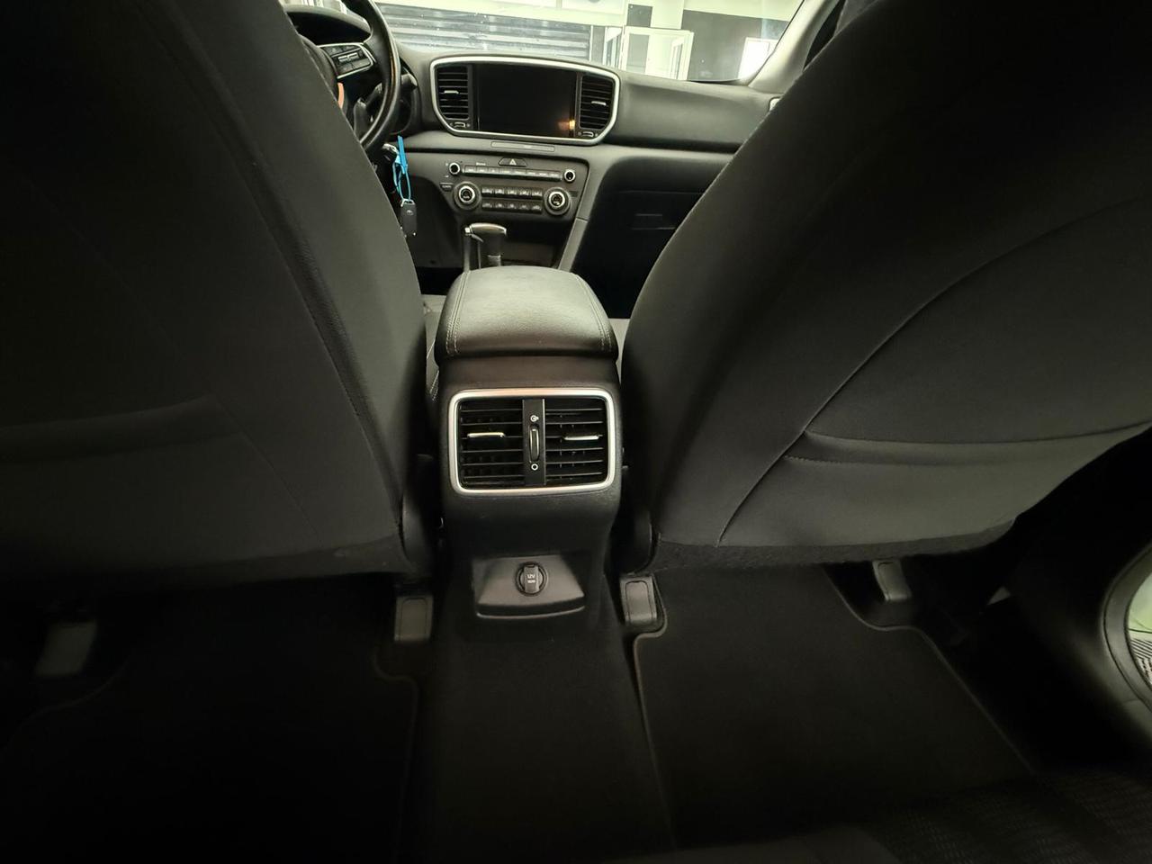 Kia Sportage 1.6 Crdi MHEV Business